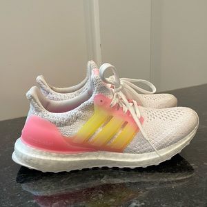 Ultraboosts 5.0 DNA only worn a few times